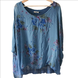 Viola Borghi silk blouse. Size small. EUC